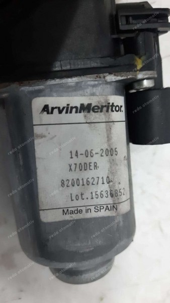 Renault Master 2 Iveco Daily Sağ Ön Kriko Motorlu Amb. 8200162710 YP (DF-120)