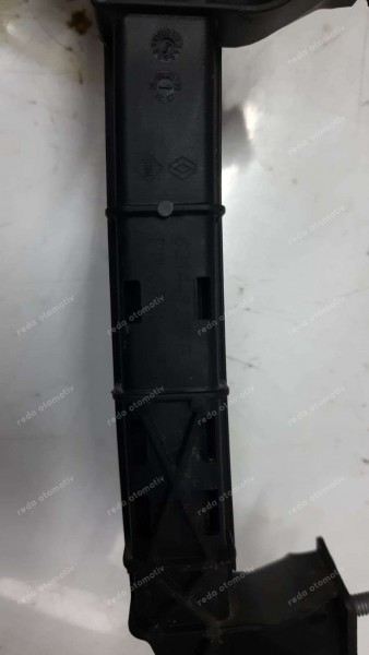 Renault Clio 5 5.5 Sol Arka Kapı Cam Çerçeve Kızağı 821447967R CP (JD-120)