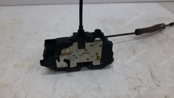 Renault Clio 3 Sağ Arka Kapı Kilidi Amb. 8200300129 YP (EE-123)