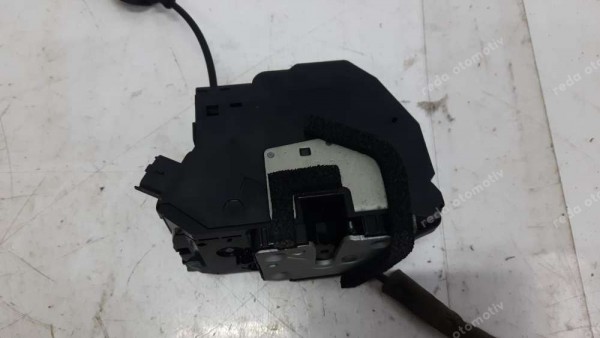 Renault Clio 4 Sağ Ön Kapı Kilidi Amb. 805004945R YP (EE-123)