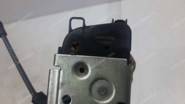 Renault Laguna Sol Arka Kapı Kilidi Amb. 000657/Z98 YP (EE-125)