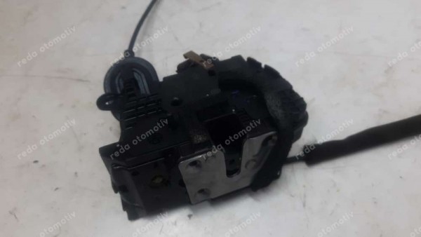 Renault Captur 1 Sağ Arka Kapı Kilidi Amb. 805027072R YP (EE-125)