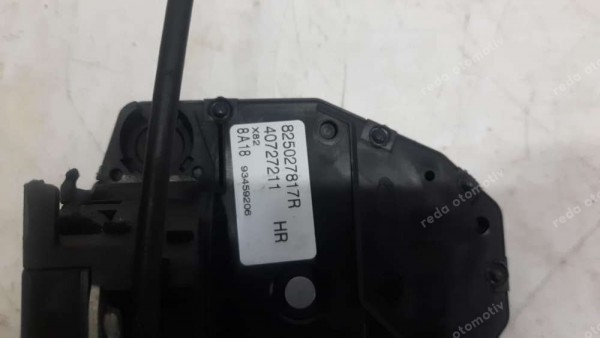 Renault Trafic 3 Sağ Sürgülü Kapı Kilidi Amb 825027817R YP (EE-125)