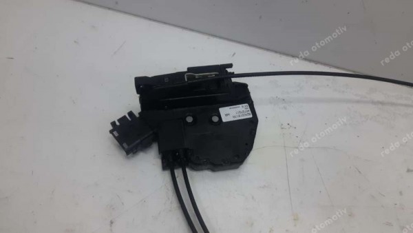 Renault Trafic 3 Sağ Sürgülü Kapı Kilidi Amb 825027817R YP (EE-125)