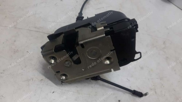 Renault Laguna 2 Sağ Ön Kapı Kilidi Amb  8200009151YP (EE-125)