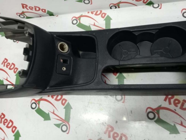 Ford Fiesta Orta Ara Konsol Gövdesi BA61-A045B55-AA CP (KC-110)