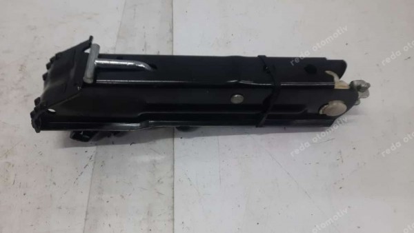 Volkswagen Passat Skoda Araç Krikosu Amb  3AA011031B YP (BG-120)