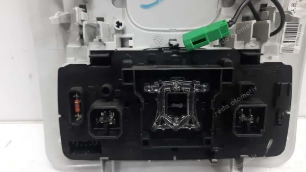 Jeep Renegade Todo Terreno Cerrada Tavan Aydınlatması Konsolu (tırnak kırık) 07356212890 HP CP (FB-123)