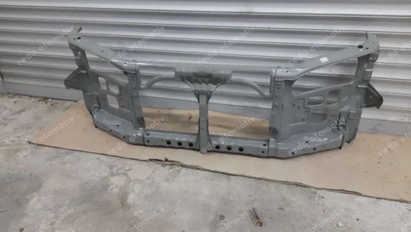 Hyundai Strarex (Kamyonet) Ön Panel 64100-47000 YP (LC-110)