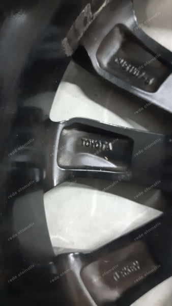 Toyota Yaris 17 İnç Jant Lastik Takımı 17X7JET 50 CP (IG-109)