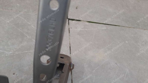 Toyota Yaris Torpido Göğüs Demiri CP (AF-109)