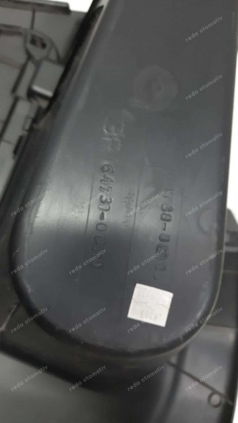 Toyota Yaris Cross Bagaj Arka Kapak Sağ Yan Trim Paneli 64730-0D300 CP (GD-140)