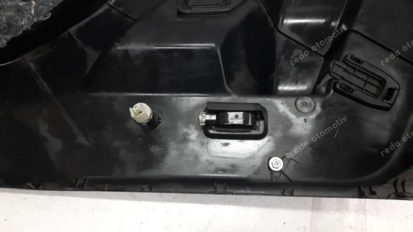 Toyota Yaris Cross Bagaj Arka Kapak Sol Yan Trim Paneli 64740-0D320 CP (GD-140)