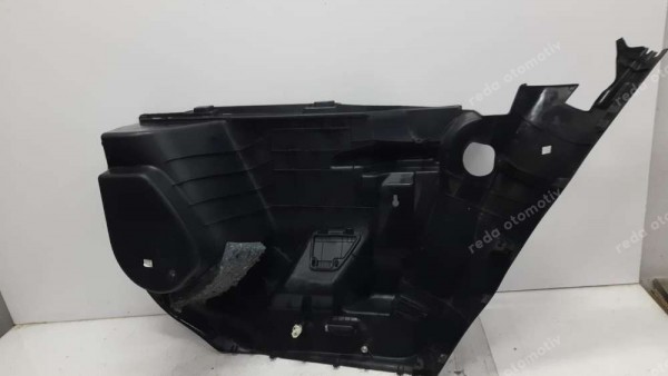 Toyota Yaris Cross Bagaj Arka Kapak Sol Yan Trim Paneli 64740-0D320 CP (GD-140)