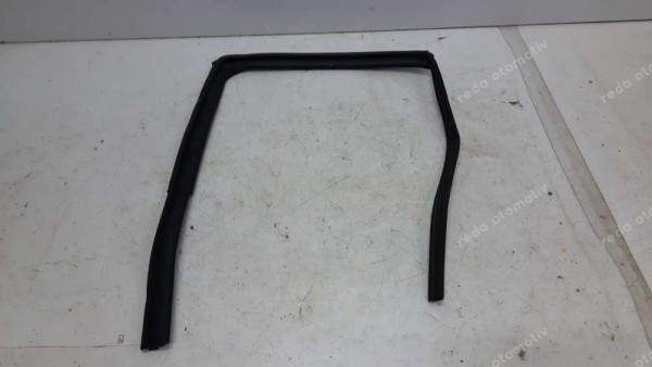 Toyota Yaris Croos Sol Arka Kapı Cam Fitili 68152-K2010 CP (F3)