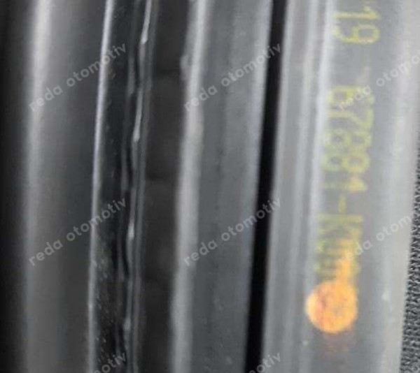 Toyota Yaris Bagaj Fitili 67881-K0000 CP (F3)