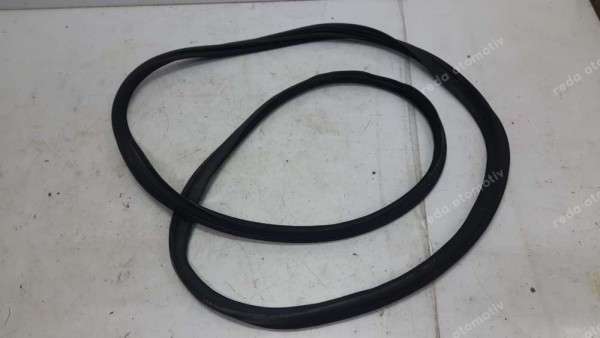 Toyota Yaris Bagaj Fitili 67881-K0000 CP (F3)