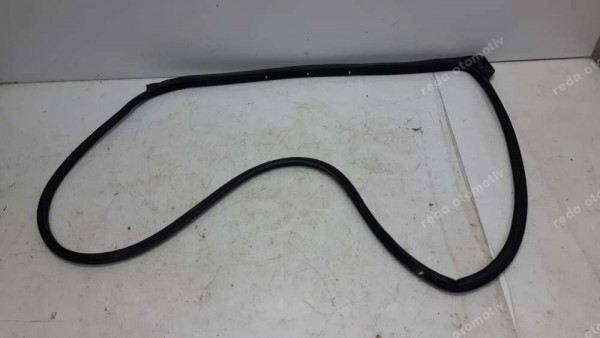 Toyota Yaris Sağ Arka Kapı Fitili 67871- CP (F3)