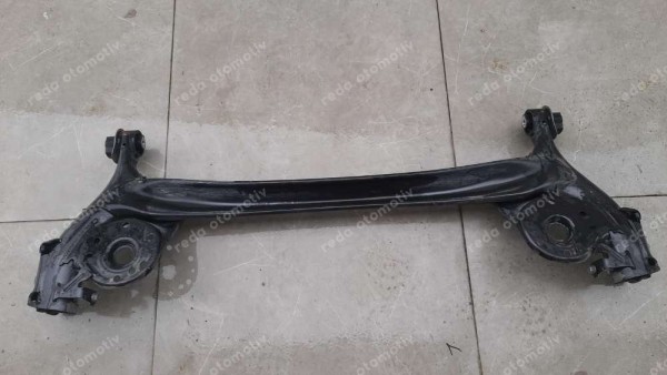 Toyota Yaris Hybrid Arka Dingil 42110-K0030 CP (CI-109)