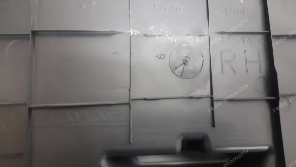 Toyota Yaris Hybrid Sağ Bagaj Kaplaması 64730-K0070 CP (GD-140)