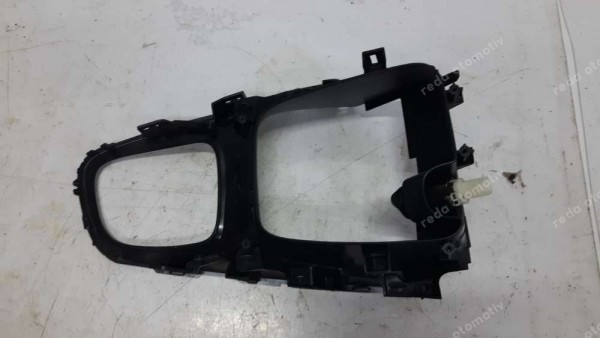 Toyota Yaris Hybrid Orta Konsol 58833-K0130 58810-0D260 CP (KD-120)