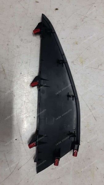 Toyota Yaris Hybrid Orta Konsol Trim 58817-K0030 CP (KD-120)