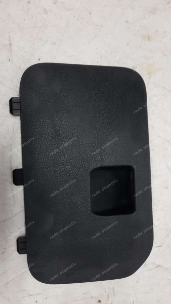 Toyota Yaris Hybrid Bagaj Yan Kapak Trim 64766-K0020 CP (EA-110)