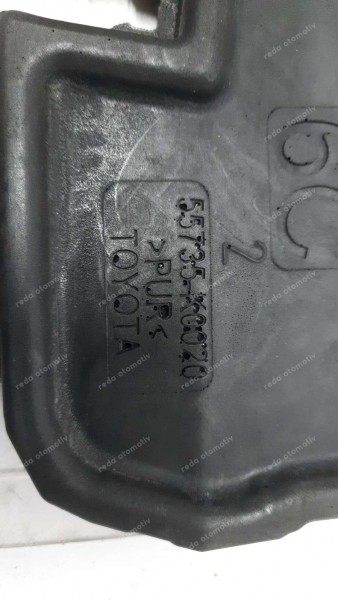 Toyota Yaris Hybrid Ön Cam Izgarası Sağ Köpük 55735-K0020 CP (FA-120)