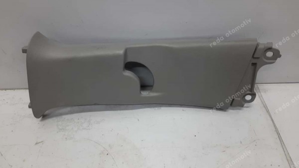 Toyota Yaris Hybrid İç Sütun Trim Sol 62412-K0020 CP (EA-110)