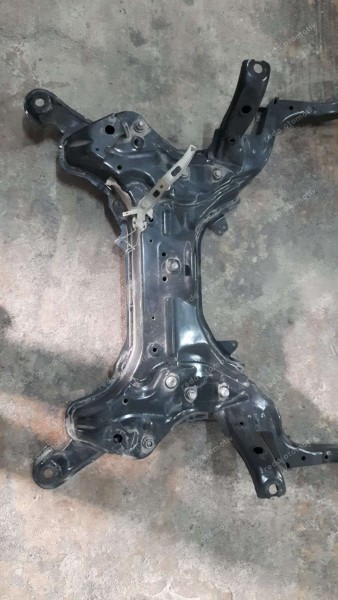 Toyota Yaris Croos Ön Travers 51201-0D270 CP (AF-109)