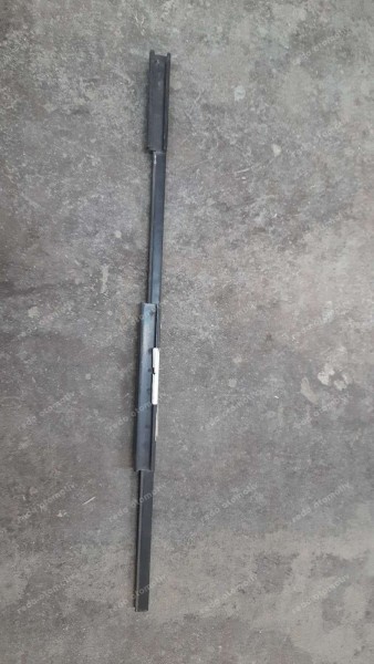 Hyundai H-100 Sağ Ön Kapı Cam Kızağı 82423-43001 YP (