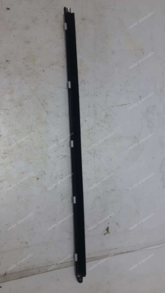 Hyundai Starex Sağ Ön Kapı Sıyıcı Fitil 82220-4A000 YP (