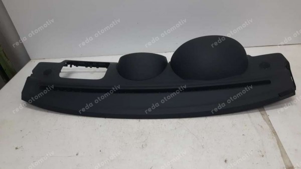 Renault Clio 2 Torpido Göğüs Üst Parça Orjinal Sıfır 8200133960 YP (AA-130)