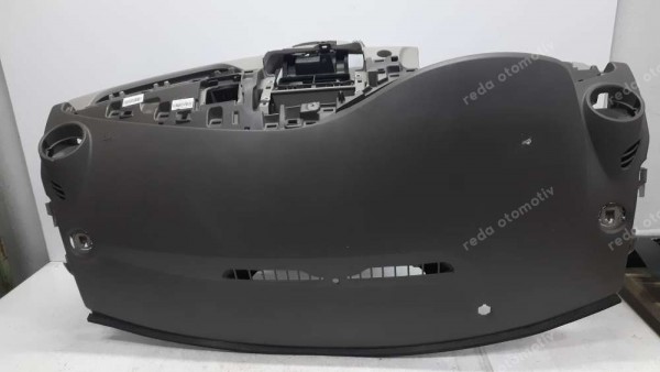 Renault Zoe Torpido Göğüs 681003968R YP (AC-130)