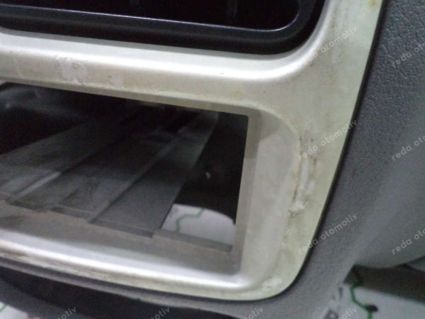 Renault Clio 2 Torpido Alt Parça Orjinal 7700434131 YP (AC-130)