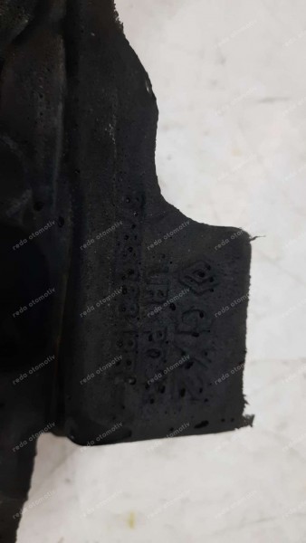 Renault Megane 4 Sol Ön Cam Izgara Köpüğü 678326648R CP (BH-110)