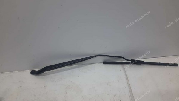 Renault Megane 4 Sağ Silecek Kolu 288867525R CP (