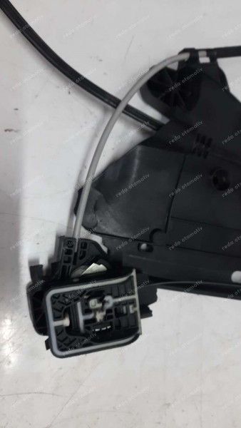 Opel Corsa F Sol Ön Cam Krikosu 9829043680 HP CP (DF-110)