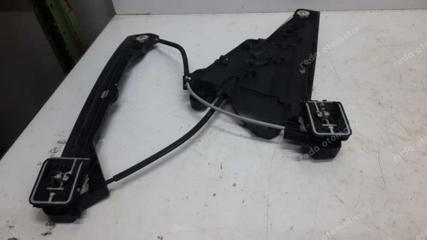 Opel Corsa F Sol Ön Cam Krikosu 9829043680 HP CP (DF-110)