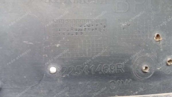 Renault Clio 5 Ön Tampon Orta Izgara 622541469R HP CP (GC-130)