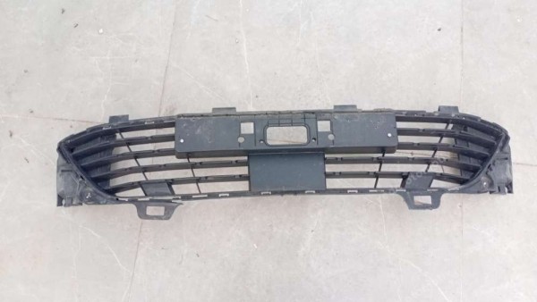 Renault Clio 5 Ön Tampon Orta Izgara 622541469R HP CP (GC-130)