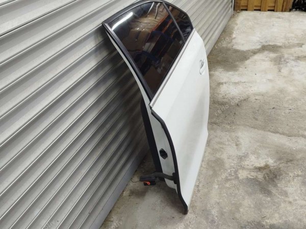 Volkswagen Jetta Sol Arka Kapı Dolu 5C6833055E SP (BC110)