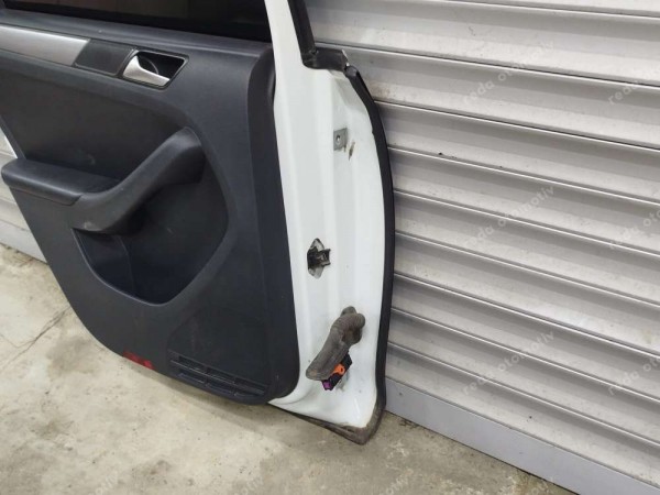 Volkswagen Jetta Sol Arka Kapı Dolu 5C6833055E SP (BC110)