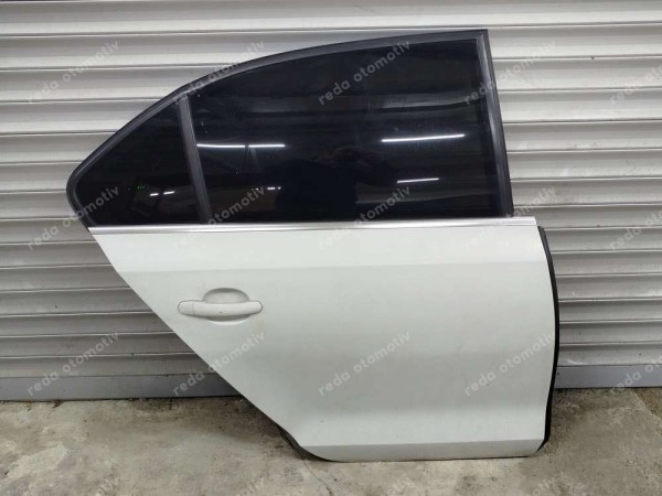 Volkswagen Jetta Sağ Arka Kapı Dolu 5C6833056E SP (BC110)