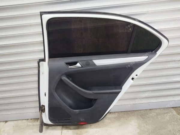 Volkswagen Jetta Sağ Arka Kapı Dolu 5C6833056E SP (BC110)