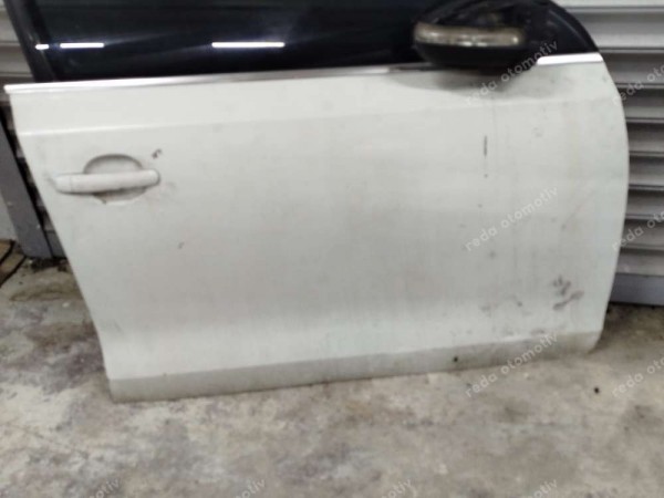 Volkswagen Jetta Sol Ön Kapı Dolu 5C6831055E SP (BC110)