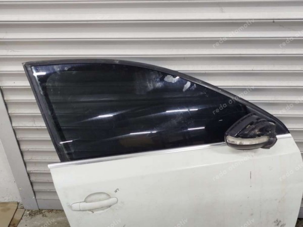 Volkswagen Jetta Sol Ön Kapı Dolu 5C6831055E SP (BC110)
