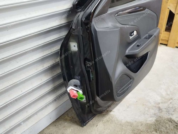 Opel Corsa F Sağ Ön Kapı Dolu (Siyah) 9837705880 SP HP (BC110)