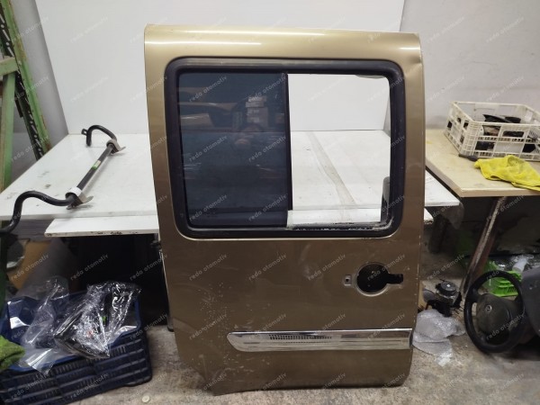 Fiat Doblo II 05-16 Sağ Sürgülü Kapı 51847628 SP