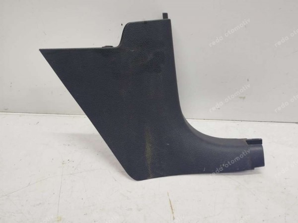 Volkswagen Jetta Sağ Direk İç Kaplaması Trimi 5C7863484 SP HP (DA110)